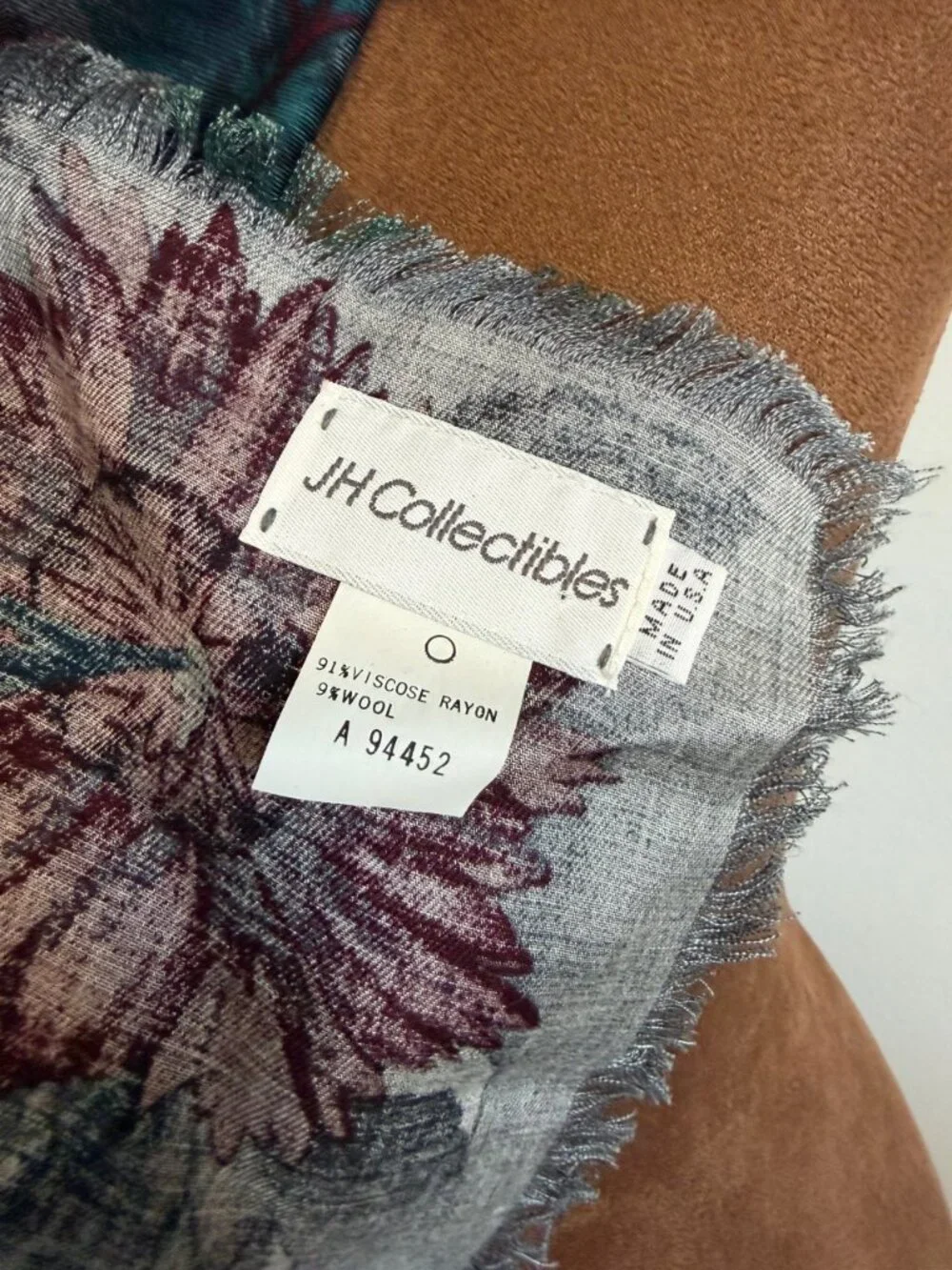 JH Collectibles Made in USA Wool Blend Raw Hem Floral 38.5'x38.5